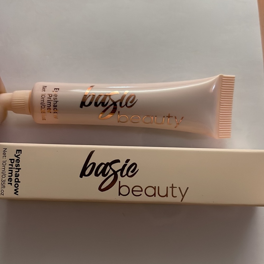 Eyeshadow primer